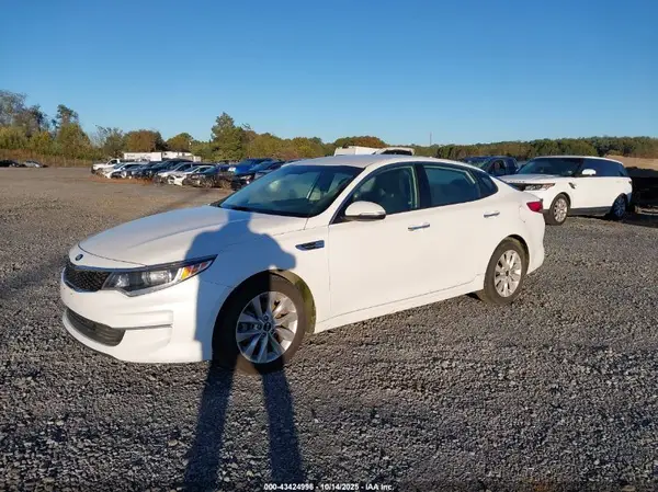 5XXGT4L38GG003434 2016 KIA OPTIMA - Image 2