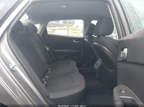 5XXGT4L38GG008844 2016 KIA OPTIMA - Image 8