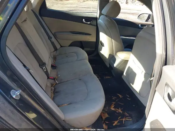 5XXGT4L38GG020167 2016 KIA OPTIMA - Image 8