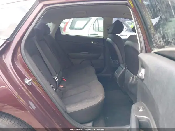 5XXGT4L38GG028835 2016 KIA OPTIMA - Image 8