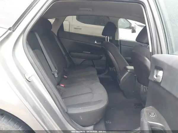 5XXGT4L38GG029998 2016 KIA OPTIMA - Image 8