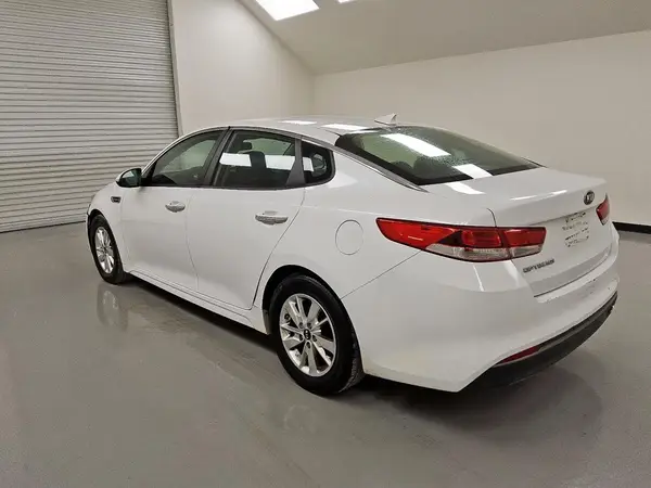 5XXGT4L38GG042685 2016 KIA OPTIMA - Image 2