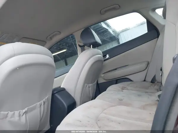 5XXGT4L38GG044730 2016 KIA OPTIMA - Image 8