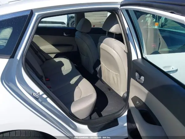 5XXGT4L38GG046865 2016 KIA OPTIMA - Image 8