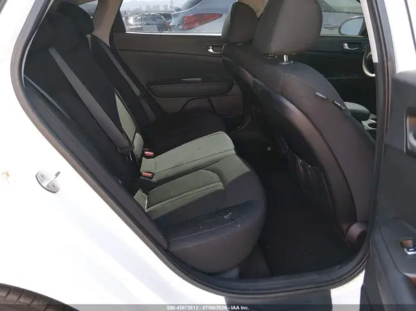 5XXGT4L38GG051368 2016 KIA OPTIMA - Image 8
