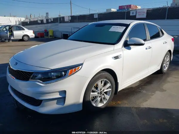 5XXGT4L38GG055453 2016 KIA OPTIMA - Image 2