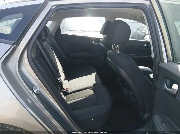 5XXGT4L38GG060250 2016 KIA OPTIMA - Image 8