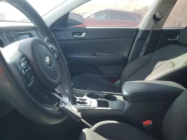 5XXGT4L38GG063777 2016 KIA OPTIMA - Image 8
