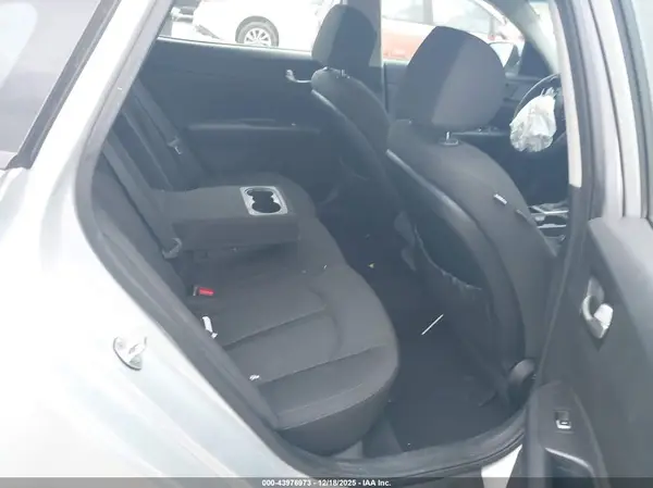 5XXGT4L38GG088260 2016 KIA OPTIMA - Image 8