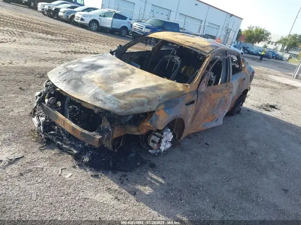 5XXGT4L38GG088405 2016 KIA OPTIMA - Image 2