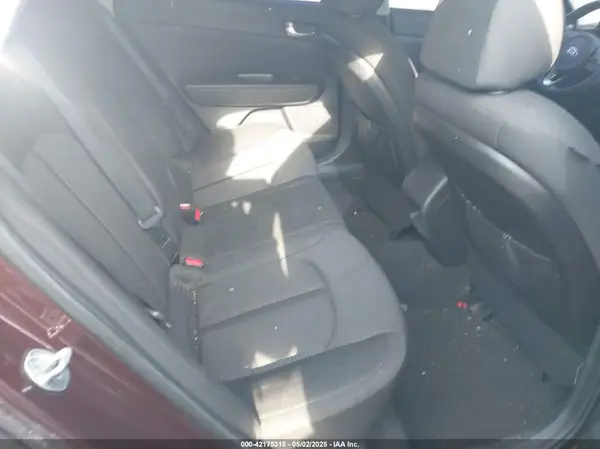 5XXGT4L38GG090266 2016 KIA OPTIMA - Image 8
