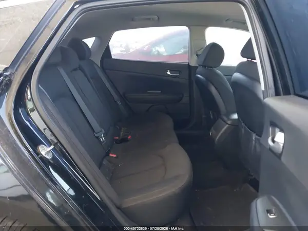 5XXGT4L38GG092406 2016 KIA OPTIMA - Image 8