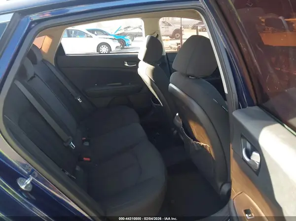 5XXGT4L38HG121470 2017 KIA OPTIMA - Image 8