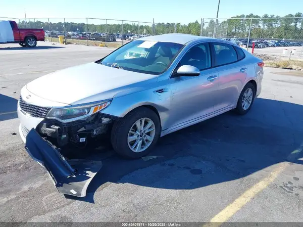 5XXGT4L38HG121789 2017 KIA OPTIMA - Image 2