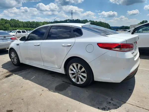 5XXGT4L38HG124885 2017 KIA OPTIMA - Image 2