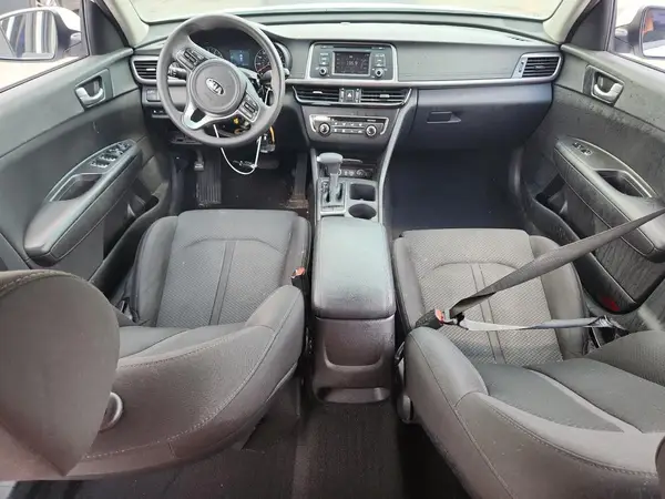 5XXGT4L38HG124885 2017 KIA OPTIMA - Image 8