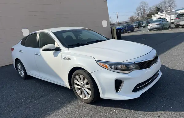 5XXGT4L38HG125468 2017 KIA OPTIMA - Image 1
