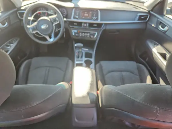 5XXGT4L38HG129584 2017 KIA OPTIMA - Image 8
