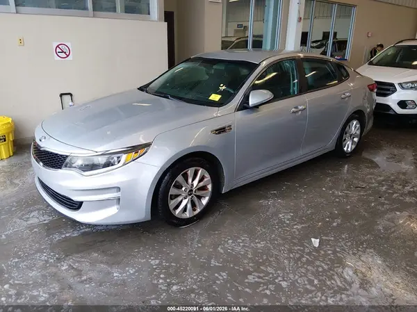 5XXGT4L38HG131089 2017 KIA OPTIMA - Image 2