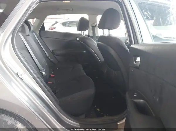 5XXGT4L38HG133201 2017 KIA OPTIMA - Image 8