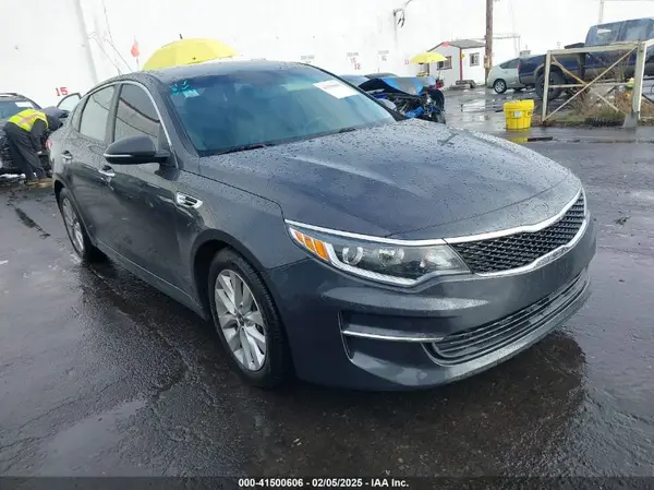 5XXGT4L38HG133778 2017 KIA OPTIMA - Image 1