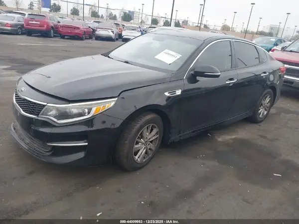 5XXGT4L38HG135594 2017 KIA OPTIMA - Image 2
