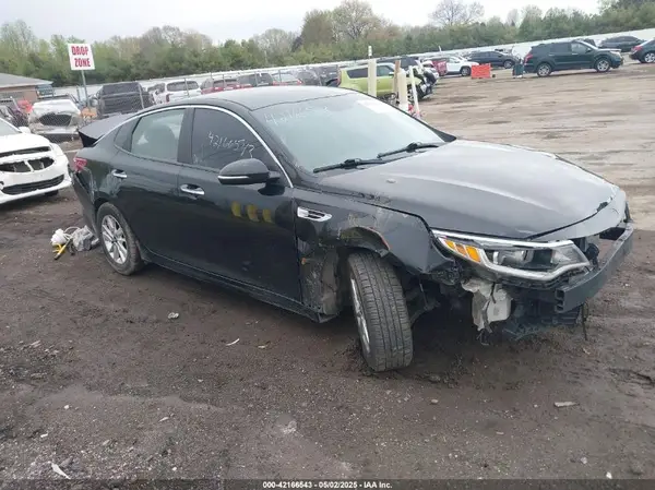5XXGT4L38HG135854 2017 KIA OPTIMA - Image 1
