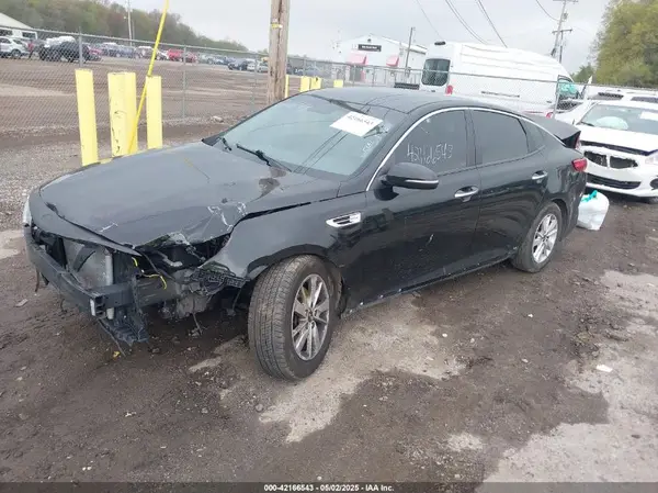 5XXGT4L38HG135854 2017 KIA OPTIMA - Image 2