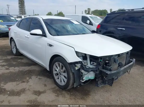 5XXGT4L38HG139645 2017 KIA OPTIMA - Image 1