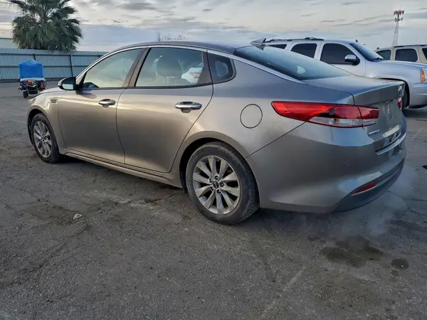 5XXGT4L38HG140018 2017 KIA OPTIMA - Image 2