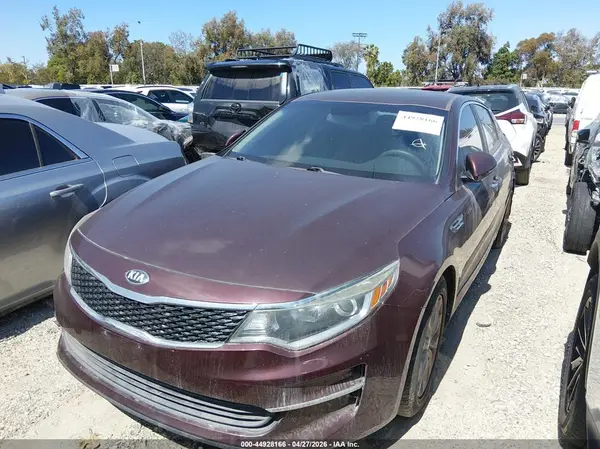 5XXGT4L38HG141377 2017 KIA OPTIMA - Image 2