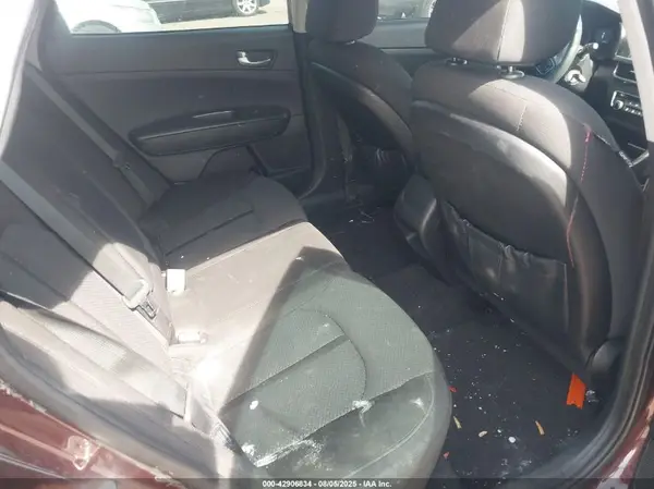 5XXGT4L38HG145655 2017 KIA OPTIMA - Image 8