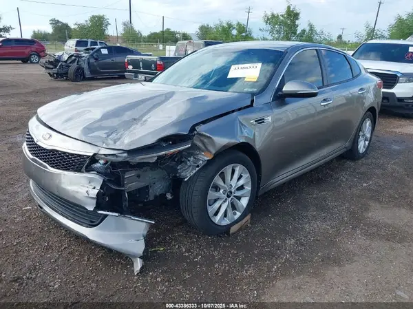 5XXGT4L38HG147714 2017 KIA OPTIMA - Image 2