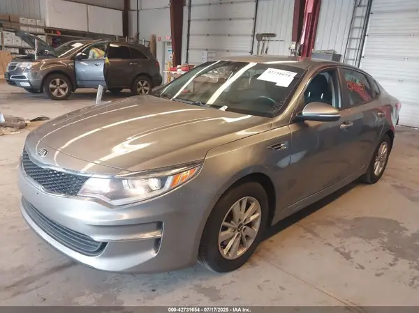 5XXGT4L38HG148958 2017 KIA OPTIMA - Image 2