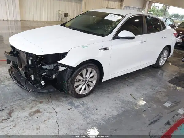 5XXGT4L38HG154646 2017 KIA OPTIMA - Image 2