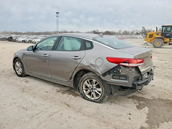 5XXGT4L38HG156994 2017 KIA OPTIMA - Image 2