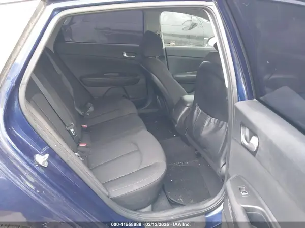5XXGT4L38HG160401 2017 KIA OPTIMA - Image 8
