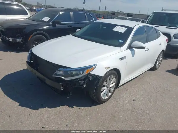 5XXGT4L38HG162570 2017 KIA OPTIMA - Image 2