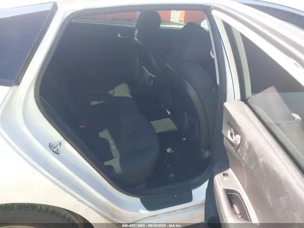 5XXGT4L38HG162570 2017 KIA OPTIMA - Image 8