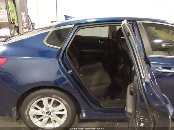 5XXGT4L38HG162665 2017 KIA OPTIMA - Image 8
