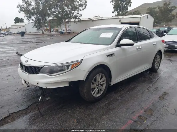 5XXGT4L38HG162875 2017 KIA OPTIMA - Image 2