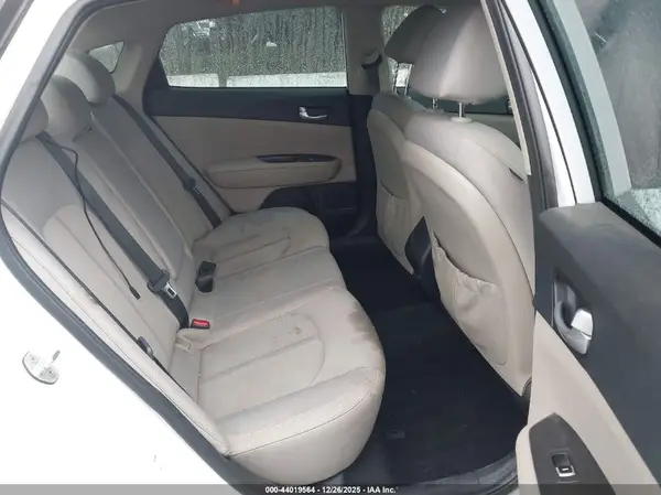 5XXGT4L38HG162875 2017 KIA OPTIMA - Image 8