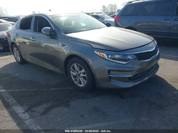 5XXGT4L38HG167722 2017 KIA OPTIMA - Image 1