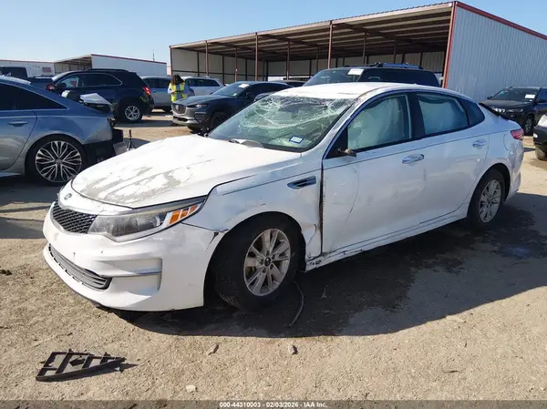 5XXGT4L38HG169275 2017 KIA OPTIMA - Image 2