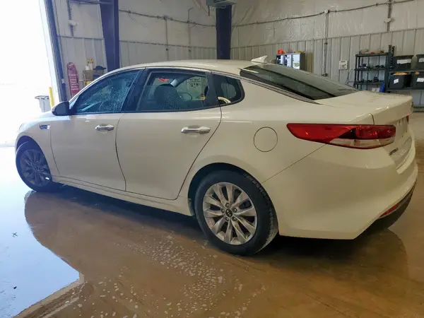 5XXGT4L38HG171088 2017 KIA OPTIMA - Image 2