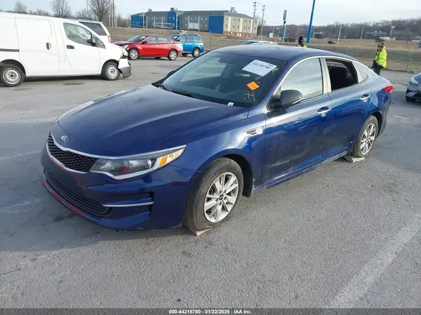 5XXGT4L38HG177554 2017 KIA OPTIMA - Image 2