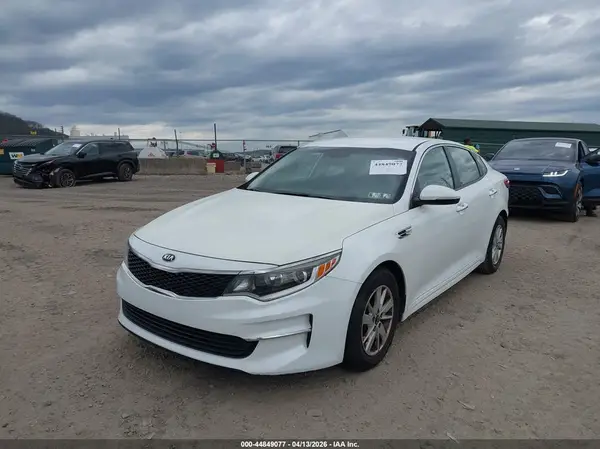 5XXGT4L38HG177926 2017 KIA OPTIMA - Image 2