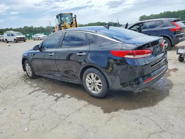 5XXGT4L38JG179343 2018 KIA OPTIMA - Image 2