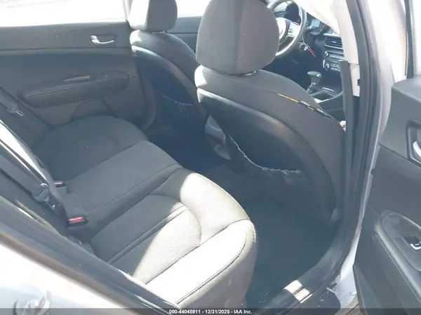 5XXGT4L38JG180296 2018 KIA OPTIMA - Image 8
