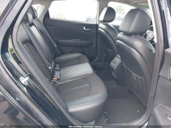 5XXGT4L38JG182307 2018 KIA OPTIMA - Image 8